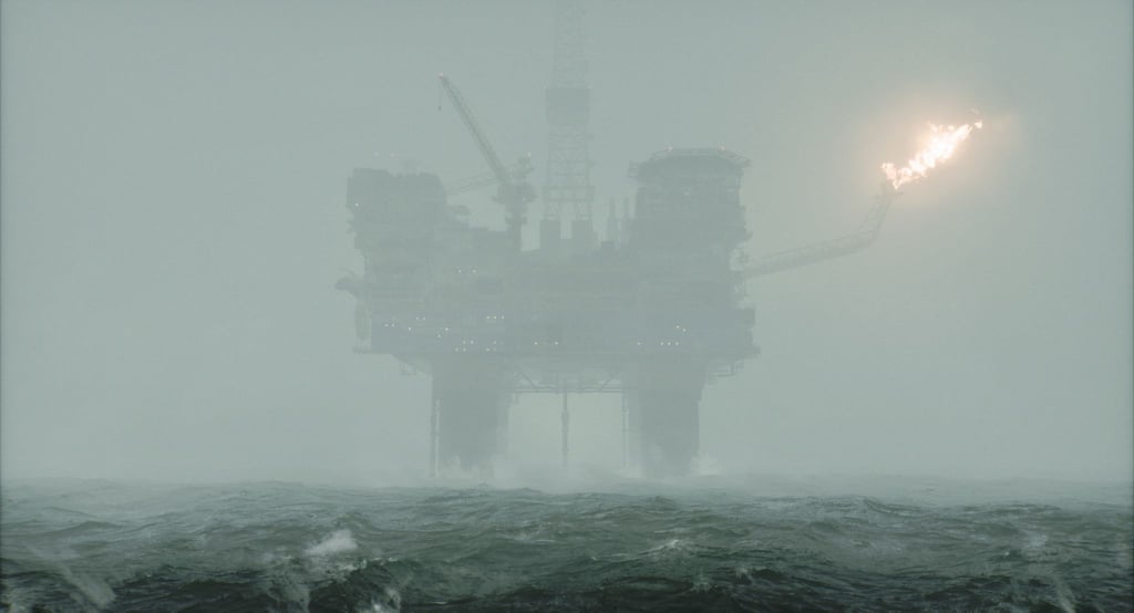 Schon ohne das Grauen aus der Tiefe kein einladender Anblick: Die Bohrinseln Beira D in „Still Wakes The Deep“.