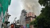 Fast 150 Feuerwehrleute rücken an, um den Brand eines historischen Gebäudes in Bad Ems zu löschen.