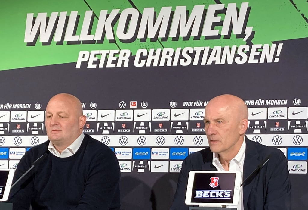 Selbstbewusster Start in Wolfsburg: Der neue Sport-Geschäftsführer Peter Christiansen (l).