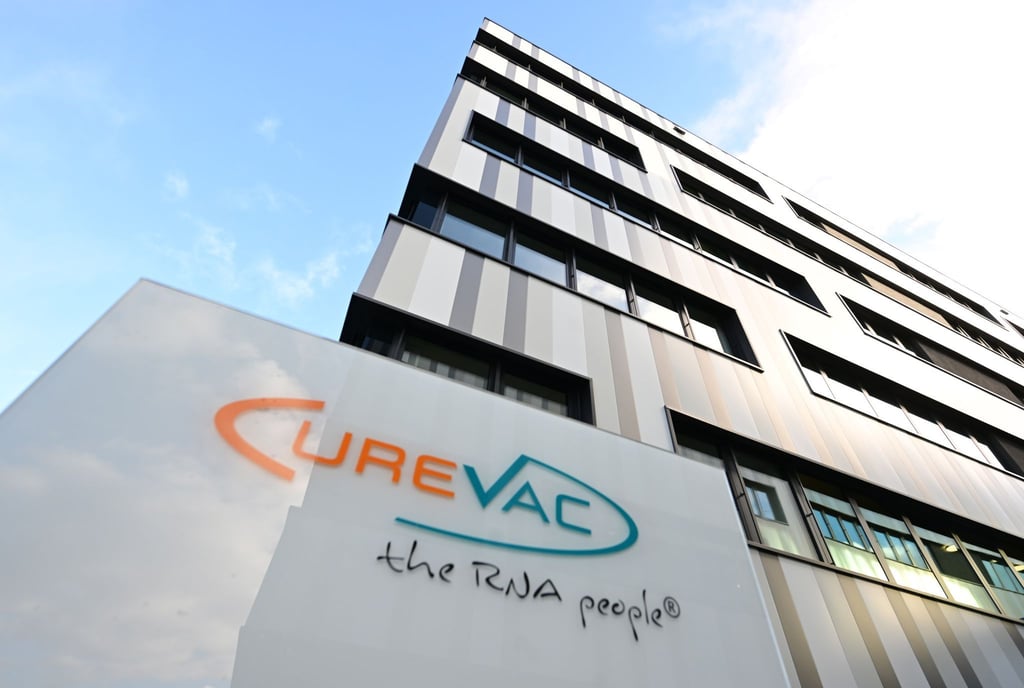 Fast jede dritte Stelle soll bei Curevac wegfallen.