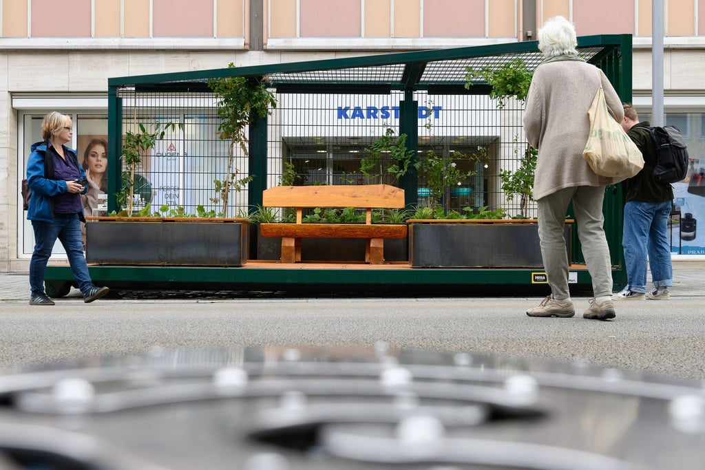 Der neue Klimacontainer in Göttingen soll unter anderem Schatten spenden und für Kühlung sorgen.