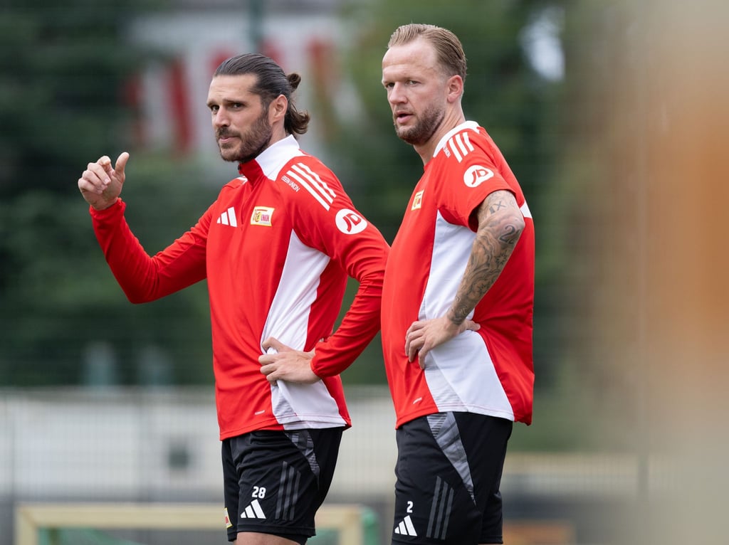Unions Christopher Trimmel (l) und Kevin Vogt beim Training.