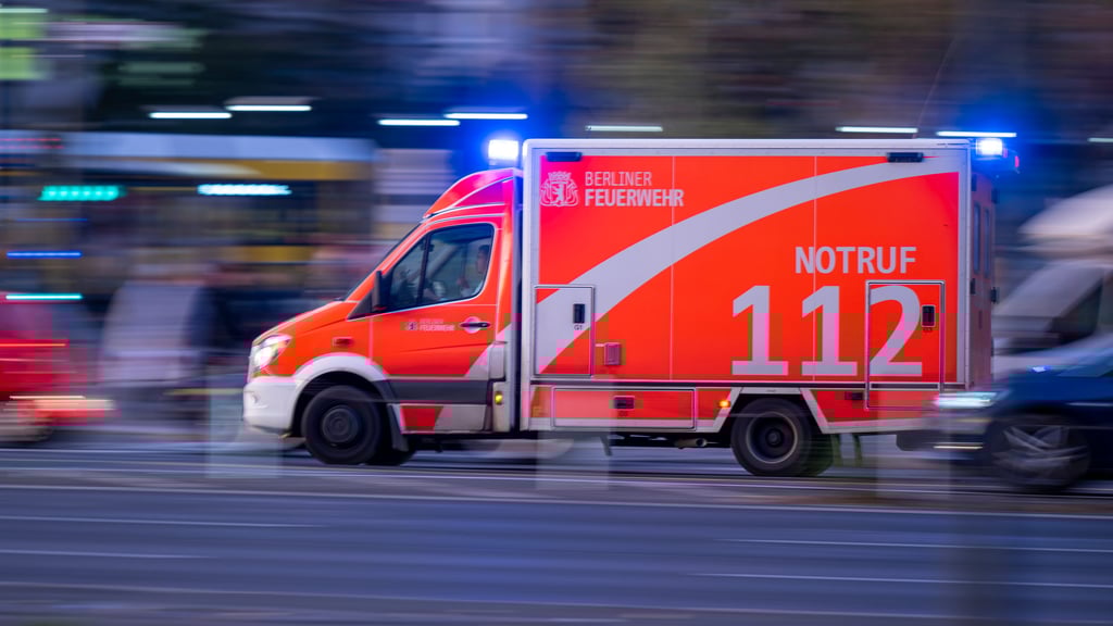 Bei einem Unfall auf der L73 in Köthen wurde eine Radfahrerin schwer verletzt.