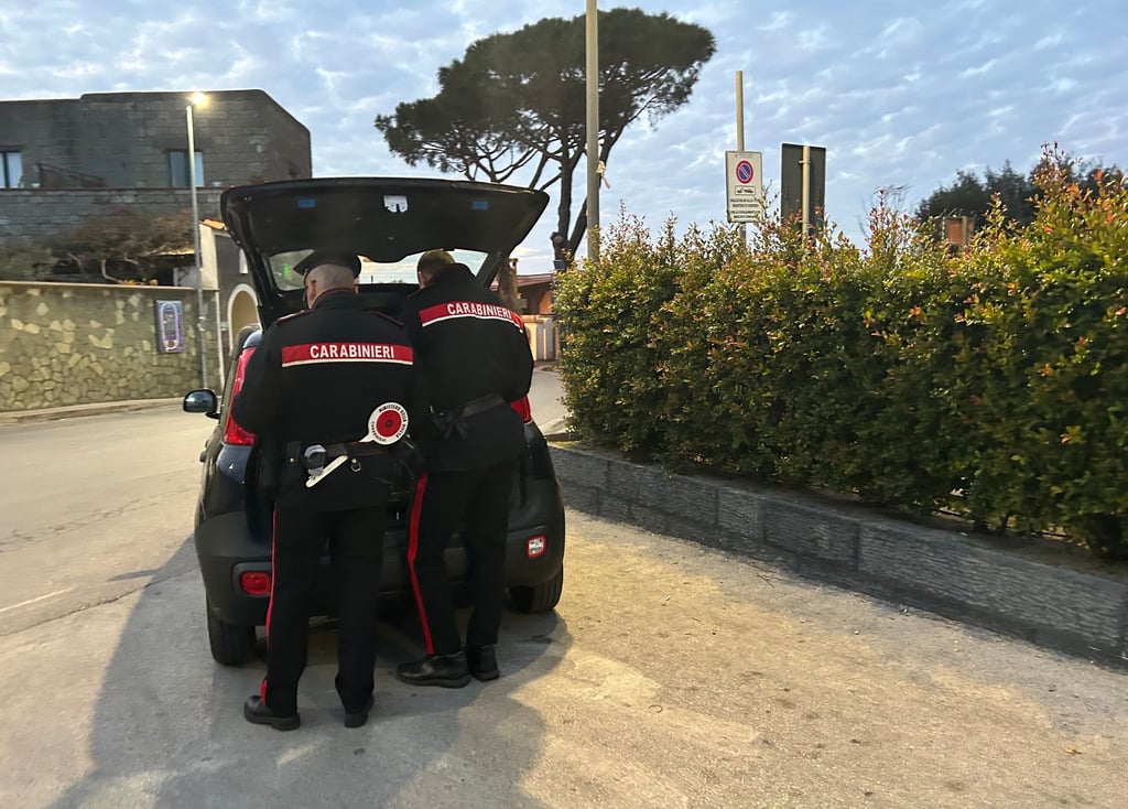 Nach einem Streit wird ein Mann in Italien laut Polizei von seinem Bruder enthauptet. Die Carabinieri ermitteln. (Archivbild)