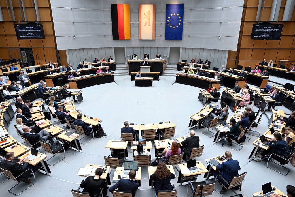 Das Abgeordnetenhaus hat über die Besetzung der Richterstellen am Landesverfassungsgericht entschieden.