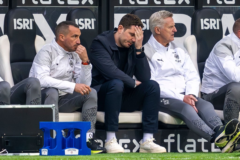 Nils Schmadtke (M) ist nicht länger Sportdirektor bei Borussia Mönchengladbach.