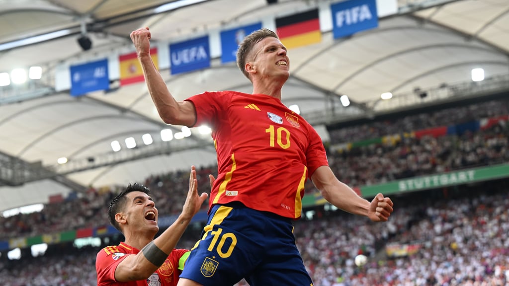 Fly high: Dani Olmo war der Matchwinner gegen Deutschland.