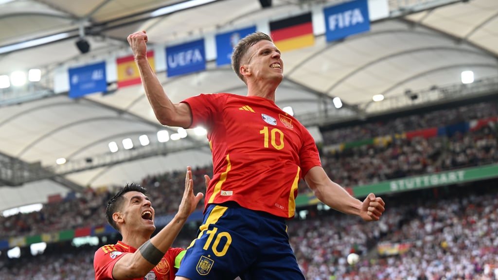 Fly high: Dani Olmo war der Matchwinner gegen Deutschland.
