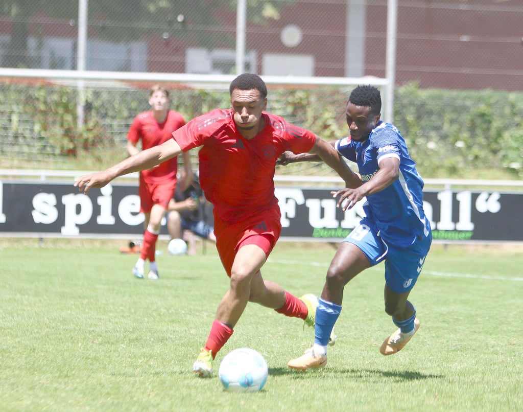 Der 1. FC Magdeburg kam im Testspiel gegen den Regionalligisten FC Bayern München II am Freitag nur zu einem 1:1 und spielte dabei eine schwache erste Halbzeit.