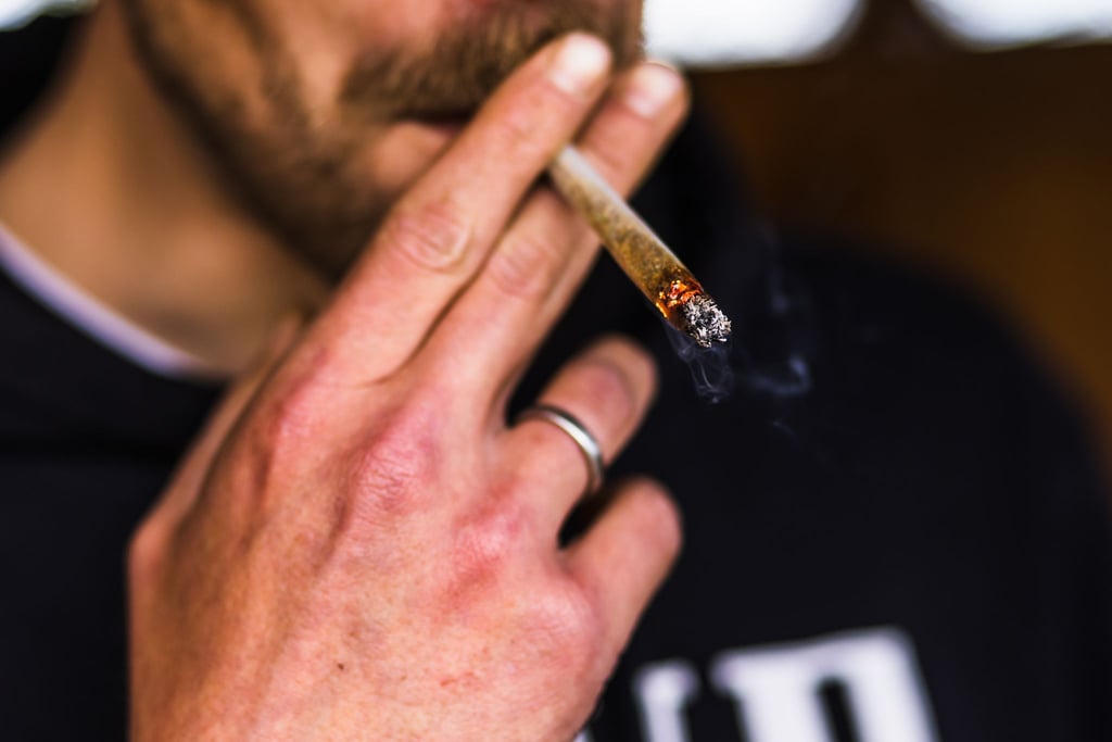 Nach der Cannabis-Legalisierung kommen Neuregelungen zum Straßenverkehr (Archivbild)