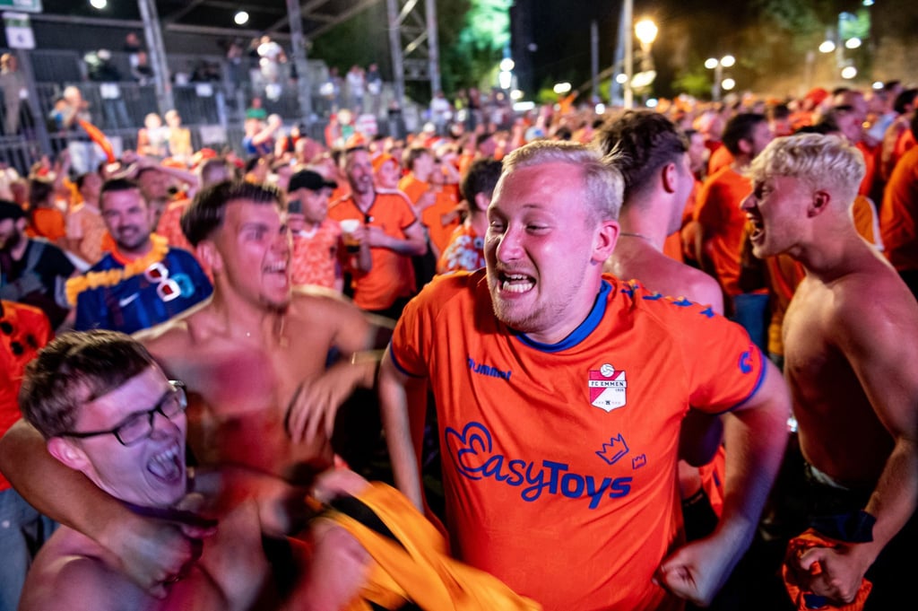 Fans der Niederländischen Nationalmannschaft können sich auf das Halbfinale freuen.