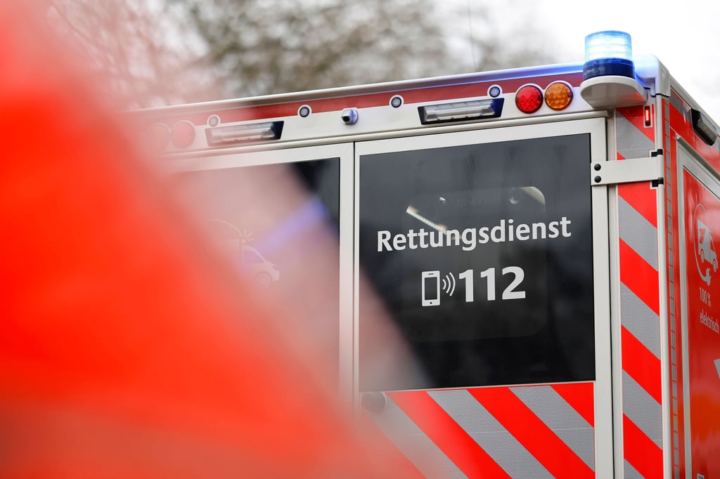 Die BMW-Fahrerin musste in das Klinikum gebracht werden.