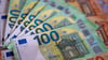 Die Frührente mit Abschlägen kann jährlich mehrerer Hundert Euro kosten. (Zu dpa „Mehr Menschen gehen mit Abschlägen in Rente“)