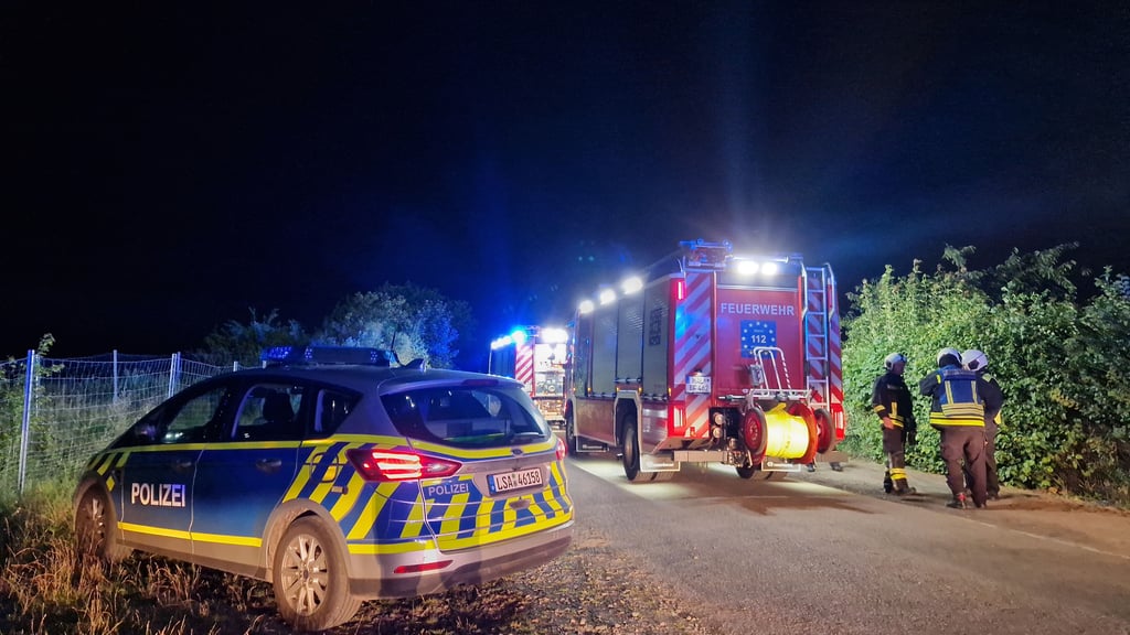 Halle-Kröllwitz: Polizei und Feuerwehr in der Äußeren Lettiner Straße im Einsatz.