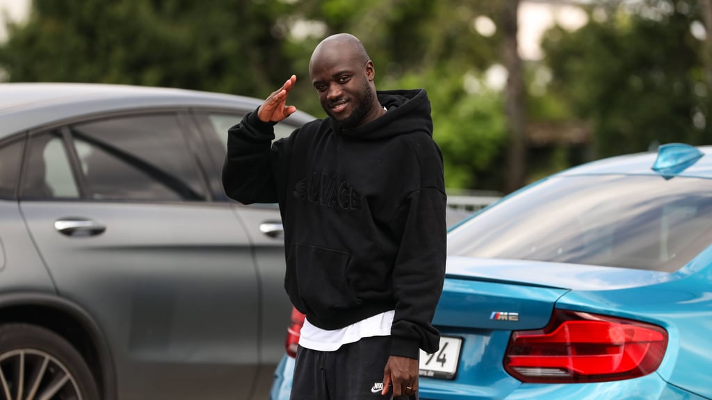 Beim Trainingsstart des 1. FC Magdeburg grüßte Amara Condé noch gut gelaunt. Zuletzt stand der Kapitän aber zwei Mal nicht auf dem Rasen in den Testspielen.
