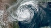 Der Sturm „Beryl“ gewinnt kurz vor der Küste von Texas wieder an Kraft.