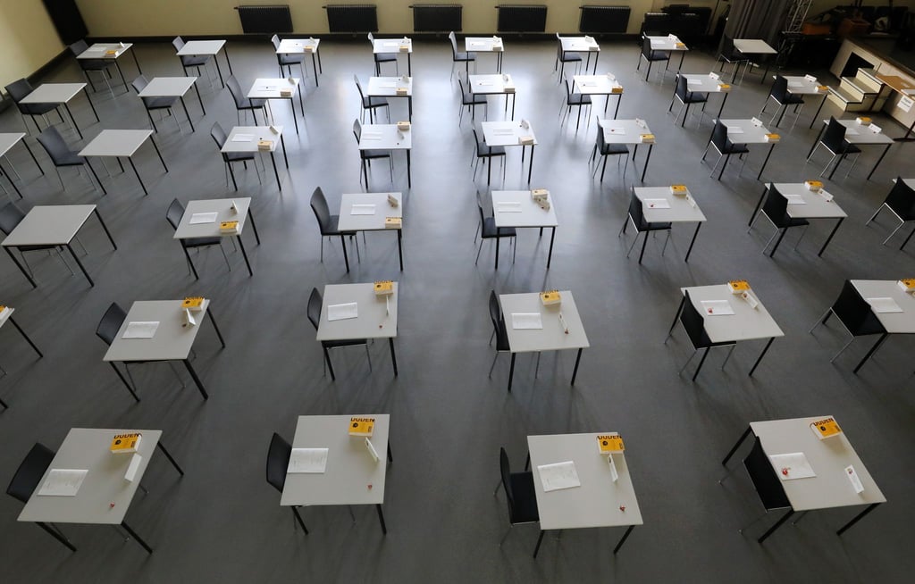 Wieder mehr Schülerinnen und Schüler dürfen sich über Bestnoten auf dem Abiturzeugnis freuen (Symbolfoto).