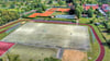 Blick auf die marode Sportanlage auf der „Bleiche“ am östlichen Stadtrand von Osterburg.