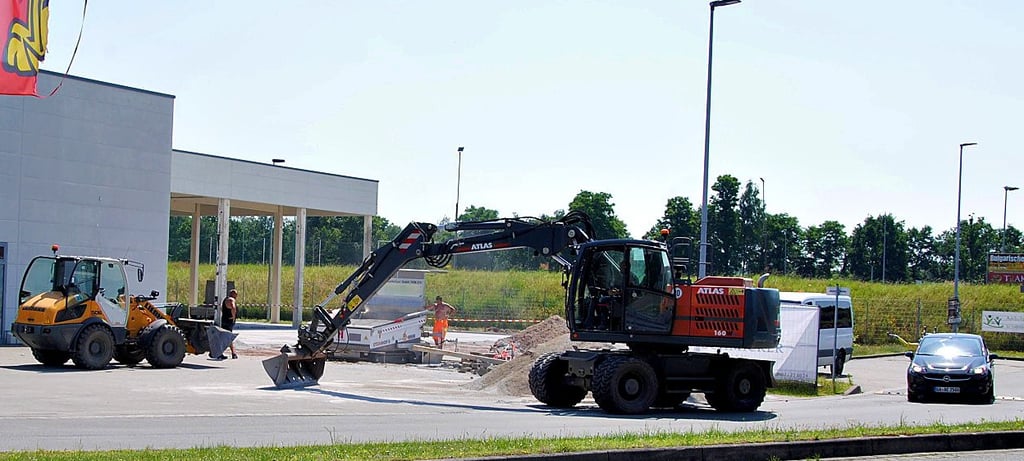 Auf dem Gelände des Hanse-Centers wird kräftig gebaut.