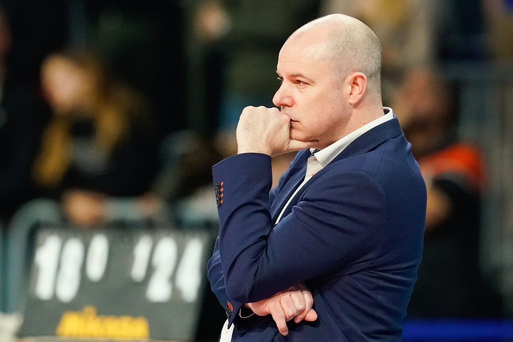 Berlins Trainer Joel Banks startet mit acht Neuzugängen in die Saison.