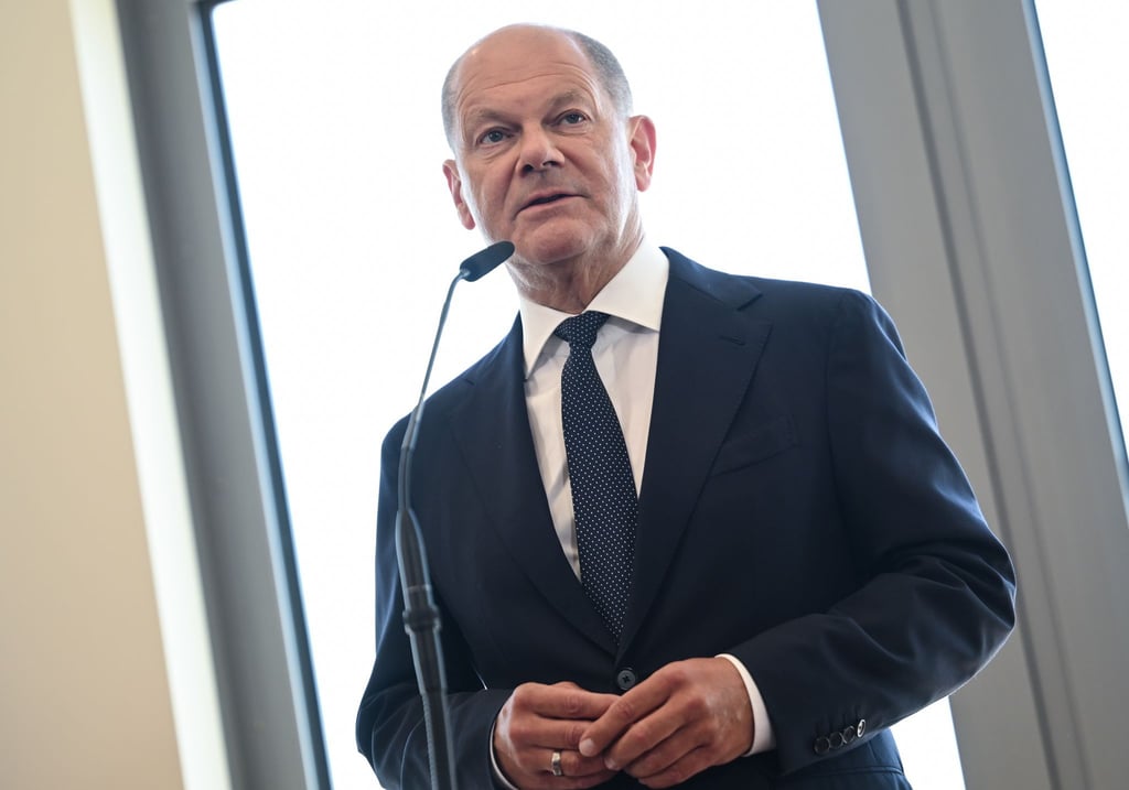 Für Bundeskanzler Scholz muss die Ukraine weiter finanziell und militärisch unterstützt werden.
