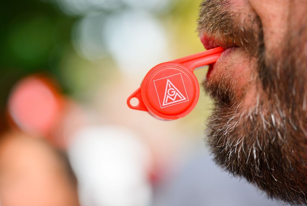 In der Metall- und Elektrobranche sind Warnstreiks ab dem 29. Oktober möglich. (Archivbild)