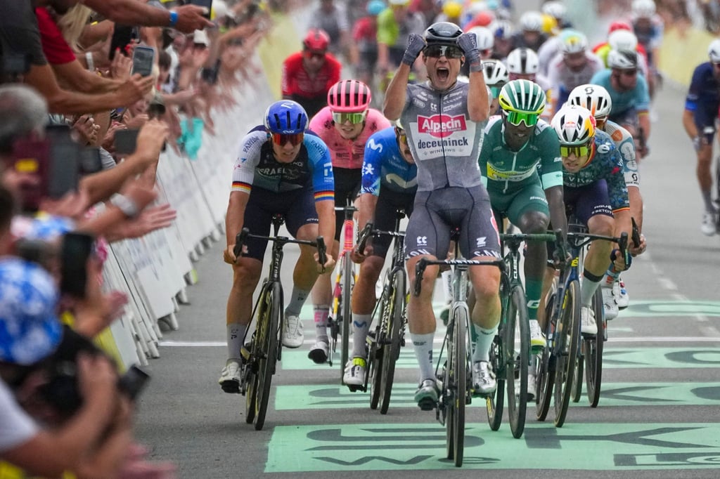 Der Belgier Jasper Philipsen gewann die 10. Etappe.
