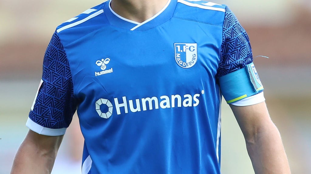 Wer den 1. FC Magdeburg in der Saison 2024/25 als Kapitän aufs Feld führt, will Trainer Christian Titz erst zum Ende der Saisonvorbereitung entscheiden. Die Fans wünschen sich aber Tobias Müller.