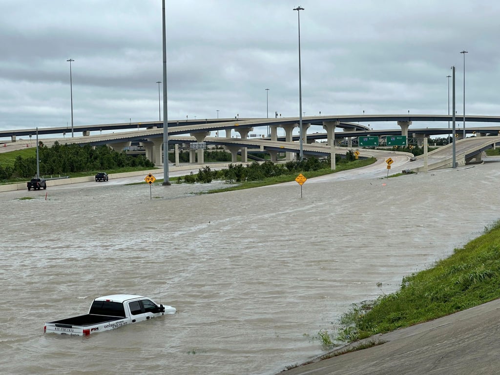 Der Sturm „Beryl“ ist durch den US-Bundesstaat gezogen und für Überschwemmungen gesorgt.