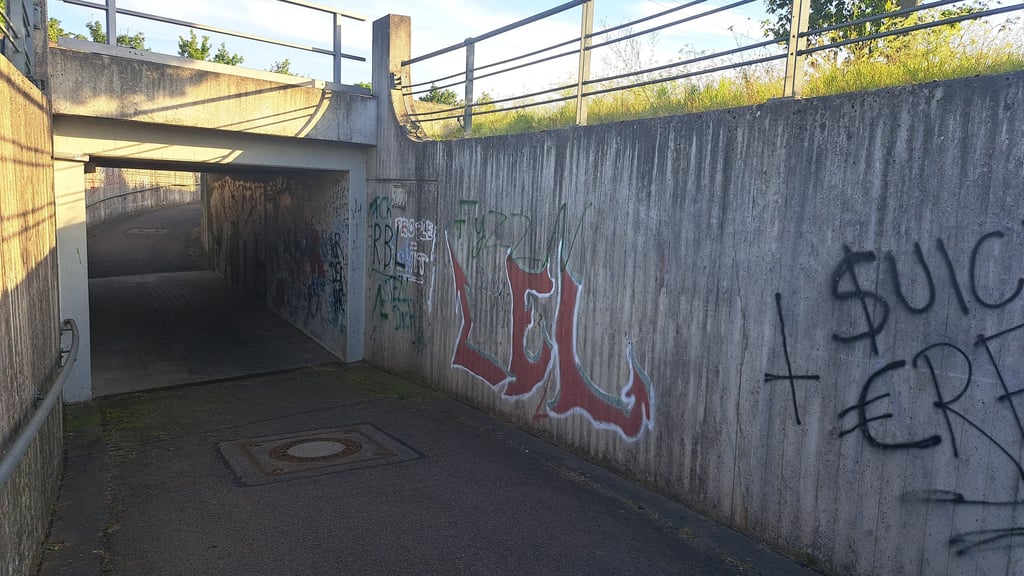 Die Bahnunterführung zwischen Peißen und Rabatz soll wieder schön gemacht werden. Mehrere Etappen sind geplant.