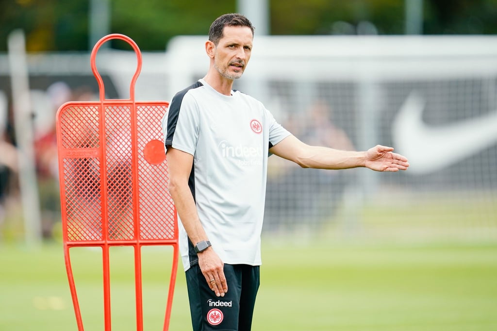 Frankfurts Trainer Dino Toppmöller hat einen Wechsel von Nationalspieler Pascal Groß endgültig abgehakt.