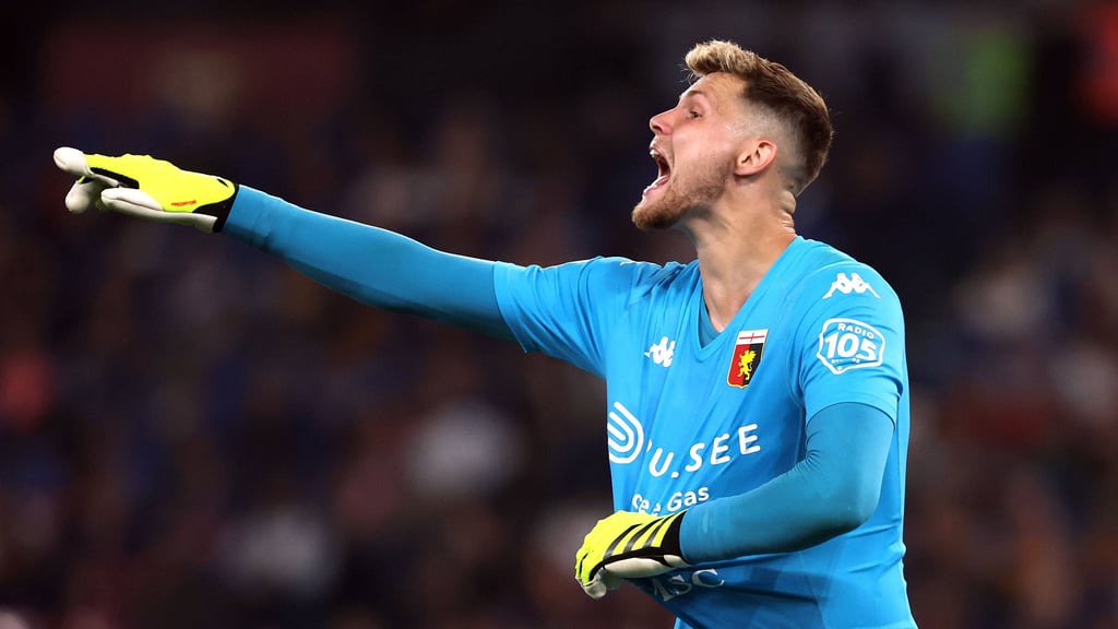 Gibt klare Anweisungen: Ex-RB-Schlussmann Josep Martinez.