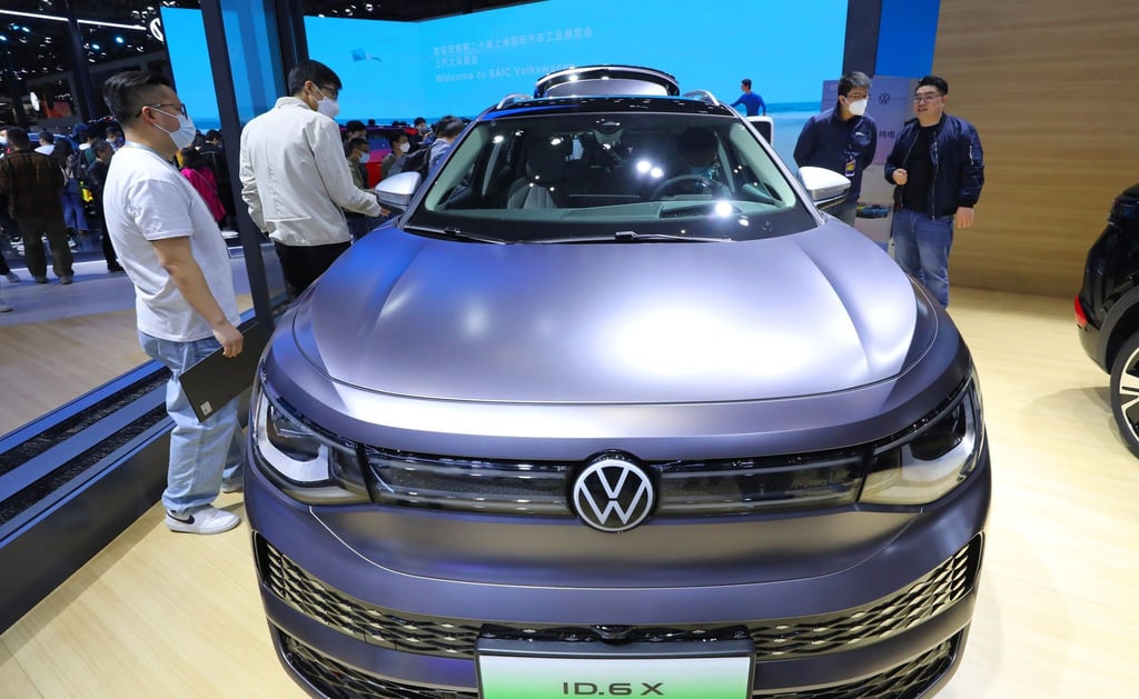 Wegen schleppender Verkäufe in China sinken im VW-Konzern die Auslieferungszahlen.