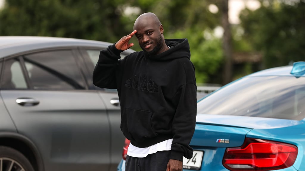 Amara Condé hinterlässt beim 1. FC Magdeburg eine große menschliche Lücke. Ehemalige Kollegen gratulieren ihm zum Transfer.