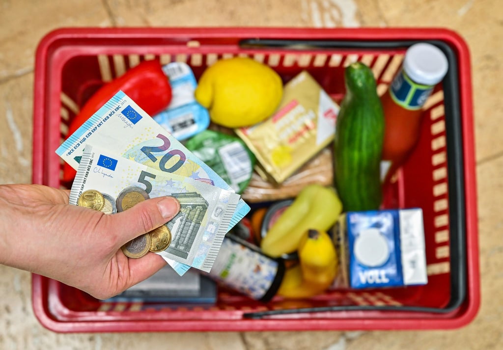 Nach Einschätzung von Ökonomen dürfte sich der Trend zu stabilen Preisen im Sommer fortsetzen. (Symbolbild)