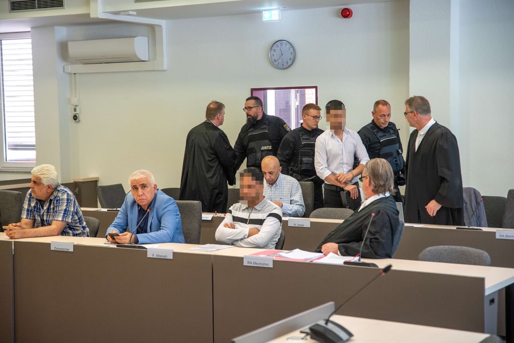 Der Prozess gegen die vier Männer syrischer Herkunft muss neu gestartet werden.