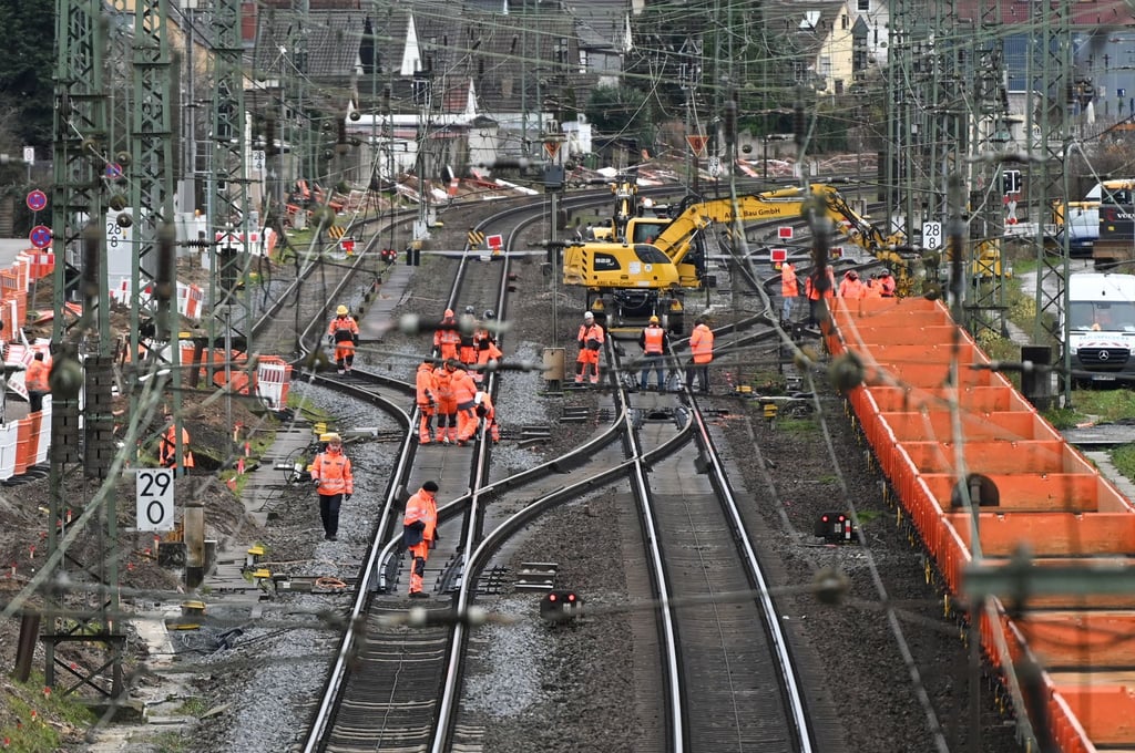 Die Riedbahn ist das wichtigste Bauprojekt der Deutschen Bahn im laufenden Jahr. (Archivbild)