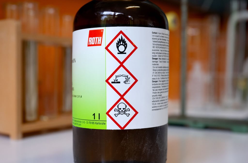 Viele Einbrecher nutzen Salpetersäure, um Schlösser zu zerstören.