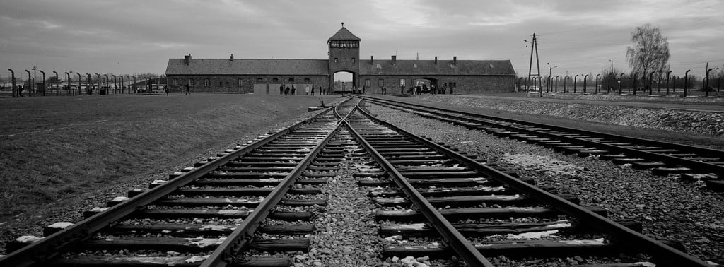 Die Bahngleise des ehemaligen Nazi-Todeslagers Auschwitz Birkenau. (Archivbild)