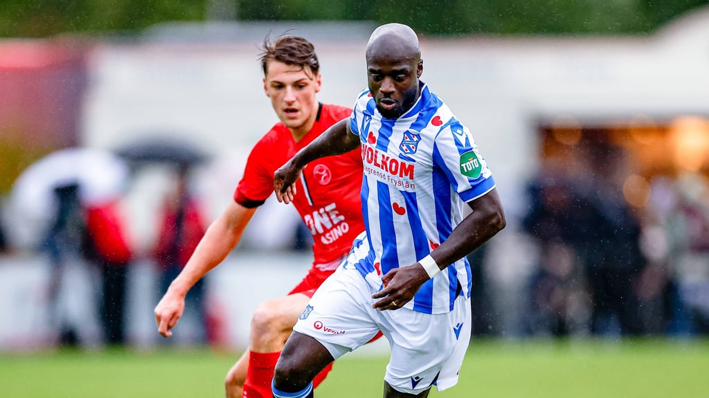 Amara Condé debütierte für den SC Heerenveen wenige Tage nach seinem Wechsel vom 1. FC Magdeburg im Testspiel gegen Almere City FC.