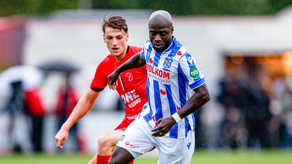 Amara Condé debütierte für den SC Heerenveen wenige Tage nach seinem Wechsel vom 1. FC Magdeburg im Testspiel gegen Almere City FC.
