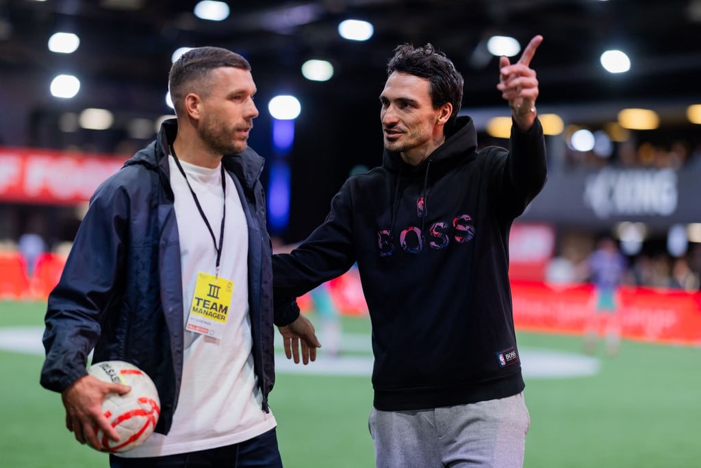 Für Mats Hummels (r) ist nach nur einem Jahr in der Baller League schon wieder Schluss.