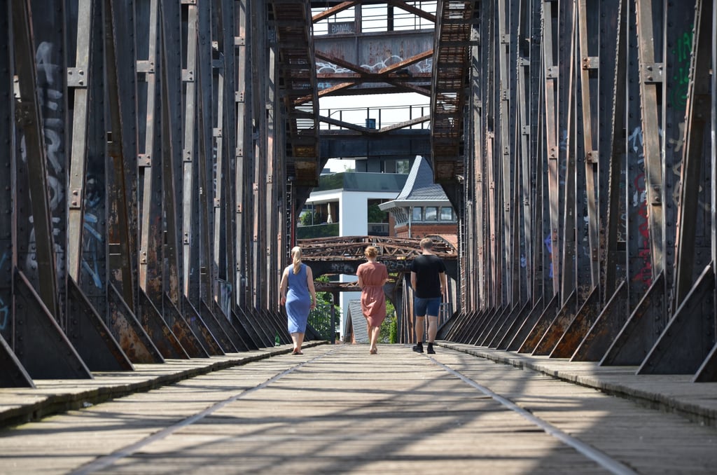 Blick auf die Hubbrücke in Magdeburg.