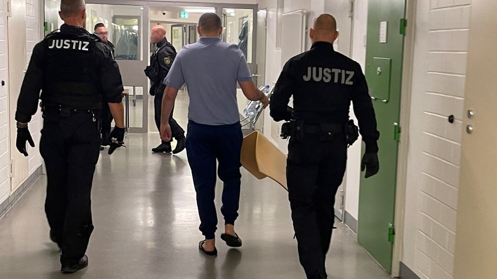 Häftlings Suizid: Ermittlungen Gegen Jva Beamte – Insider Packt Aus! - 0oaub6r