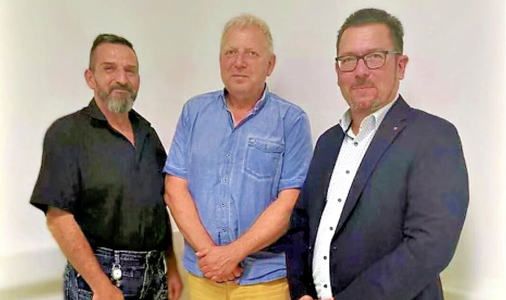 Uwe Gewiese (AfD, erster Stellvertreter des Ratsvorsitzenden, VG-Bürgermeister Uwe Kraneis und Ratsvorsitzender Heiko Arnhold (von links)
