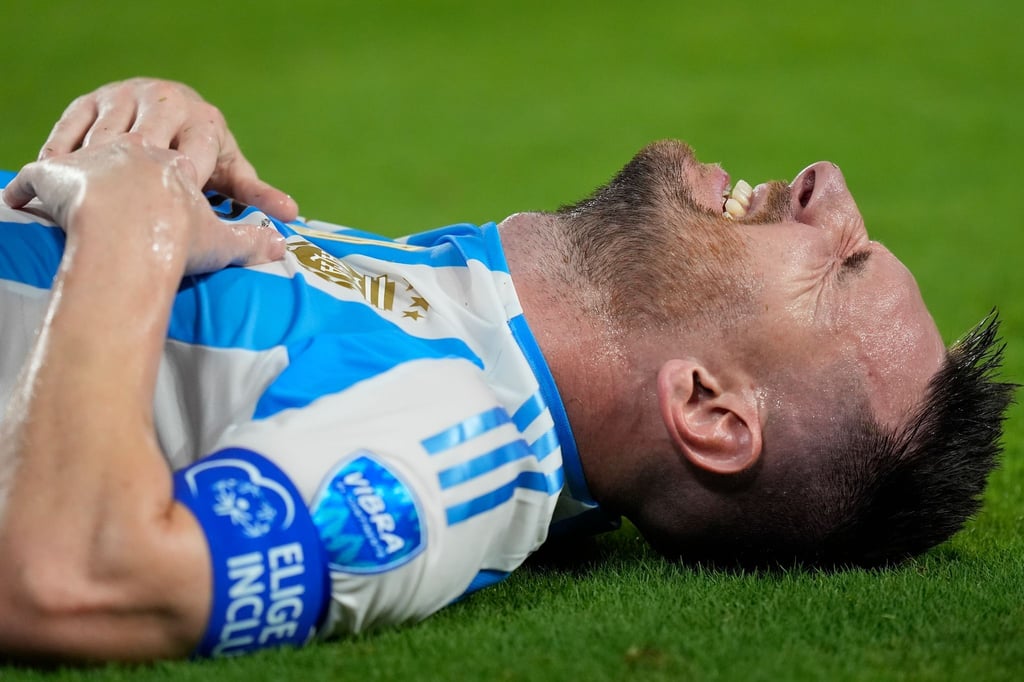 Lionel Messi verletzt sich im Finale.