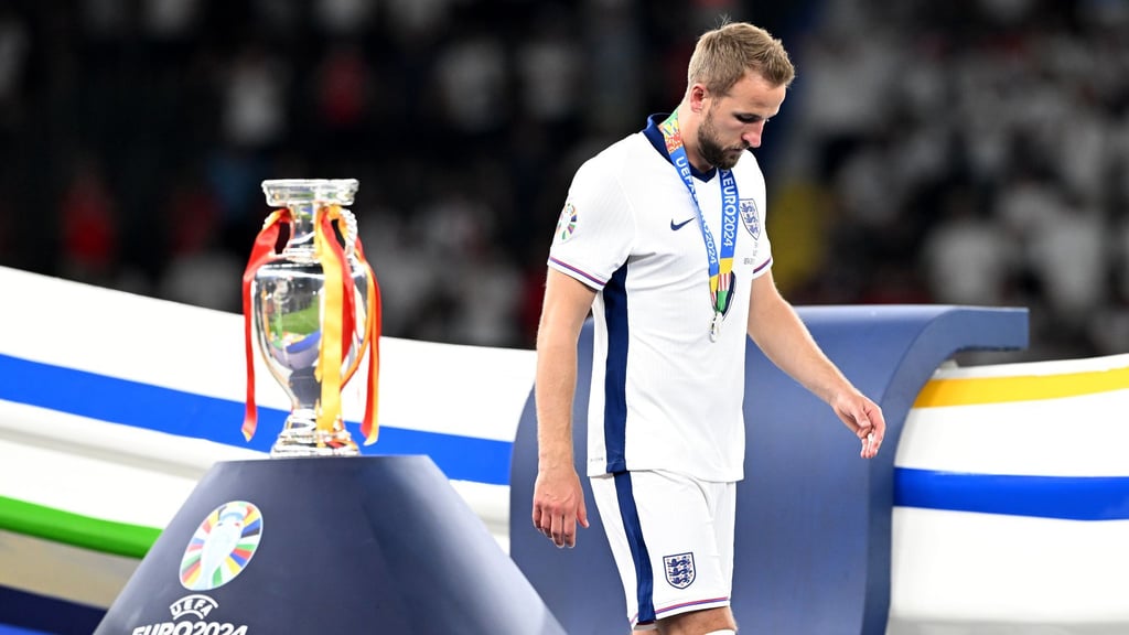 Englands Stürmerstar Harry Kane darf auch nach dem EM-Finale keinen Trophäe in den Himmel recken.