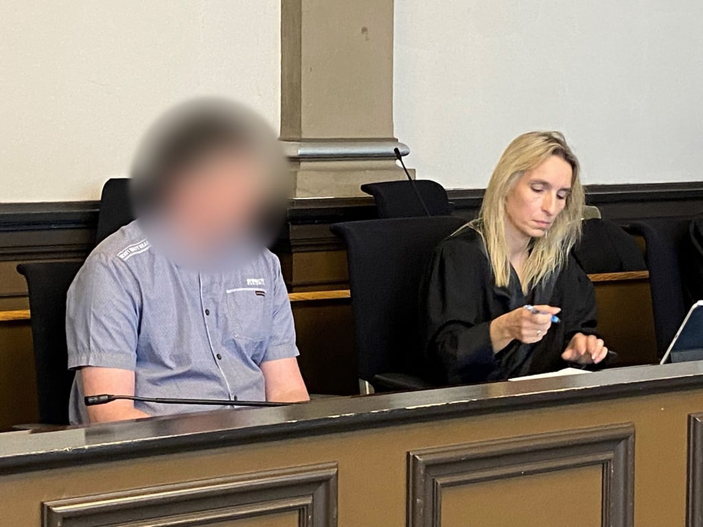 Ein 43-Jähriger ist vom Landgericht Verden zu lebenslanger Haft verurteilt worden - unter anderem wegen Mordes an einer Inline-Skaterin