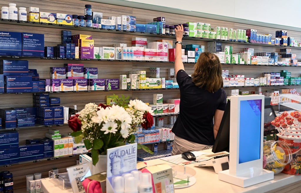 Das Landesamt für Gesundheit hat auch die Apotheken im Blick. (Archivbild)