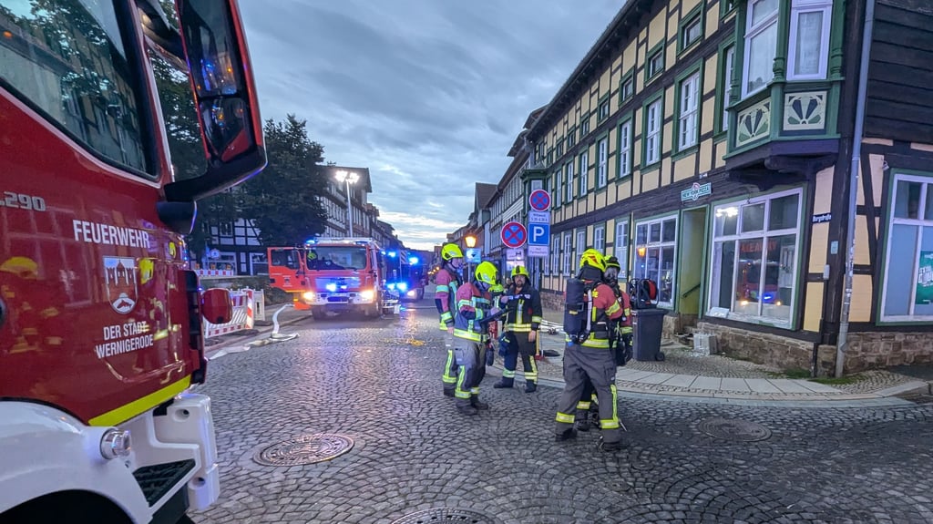 In den Morgestunden des 16. Juli musste die Feuerwehr zu einem Pizza-Lieferdienst in Wernigerode ausrücken.